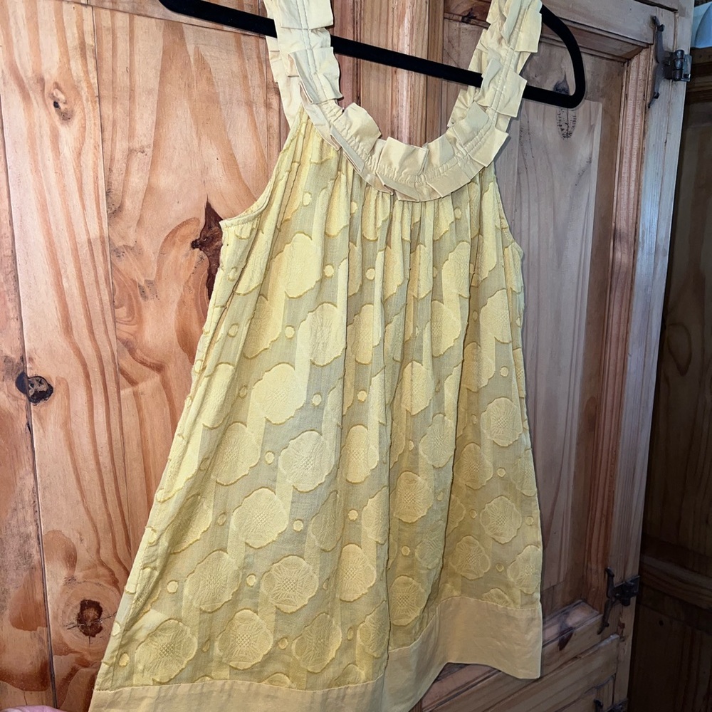BCBG yellow polka dot sleeveless top. SZ. M - Picture 4 of 12